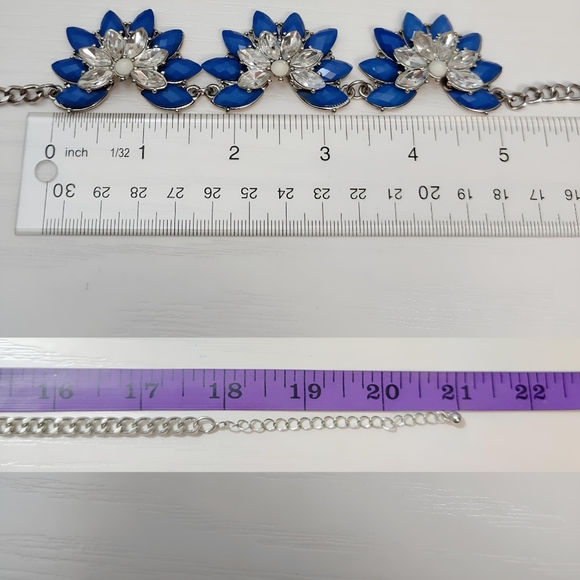 Retro Revival Floral Cobalt Blue Rhinestone Statement Necklace - Picture 7 of 8